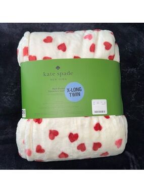 NEW! KATE SPADE Twin XL Hearts Plush Fleece Blanket NWT GORGEOUS!